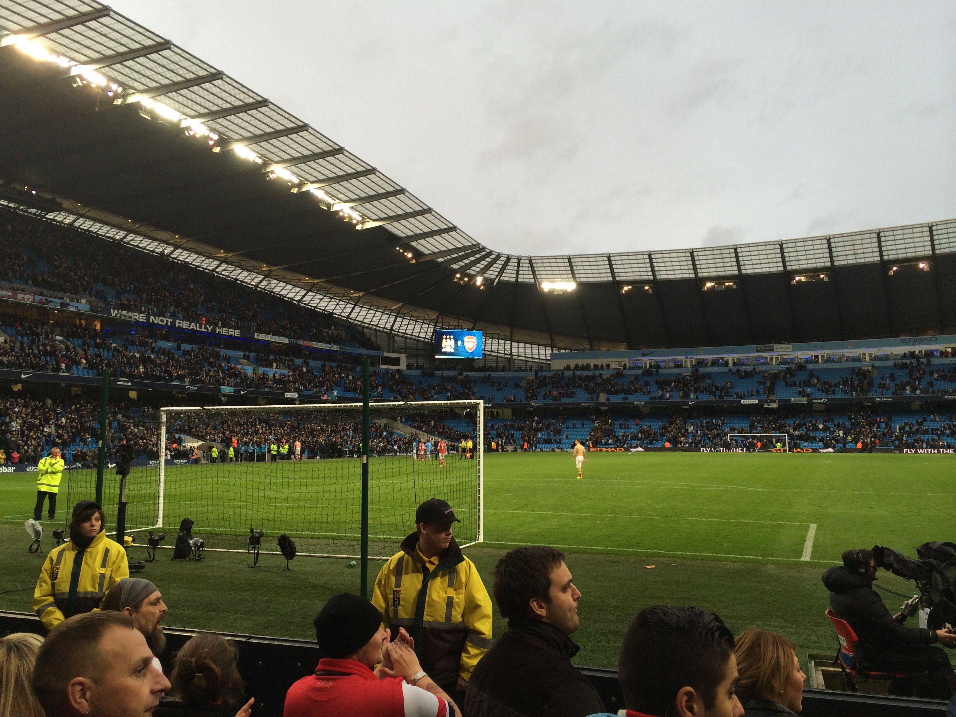 军发起冲击 军发起冲击